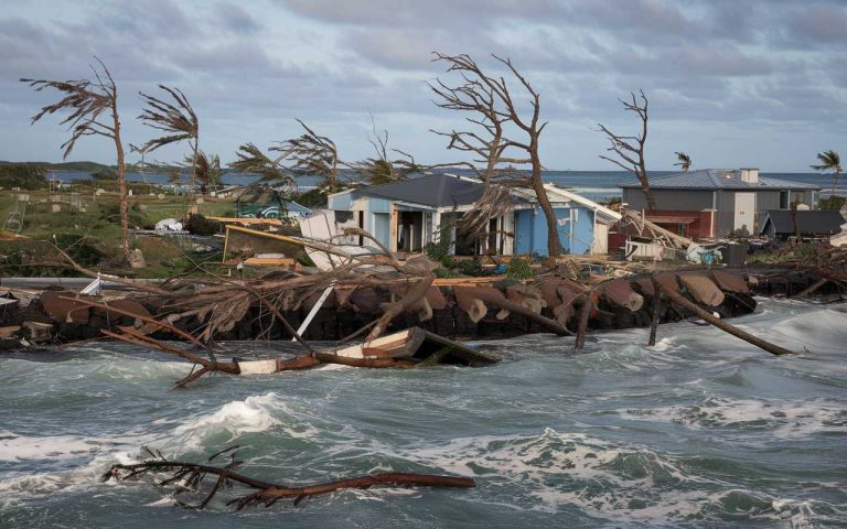 Mayotte sous le choc : Le cyclone Chido laisse l&rsquo;île en ruines
